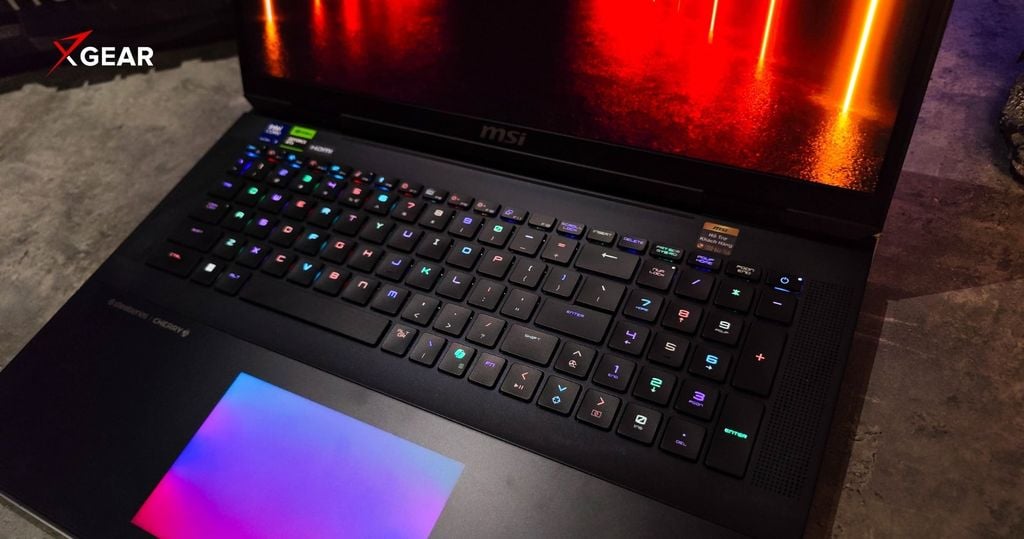 tích hợp bàn phím cơ Cherry MX trên MSI Titan 18 HX A2XW