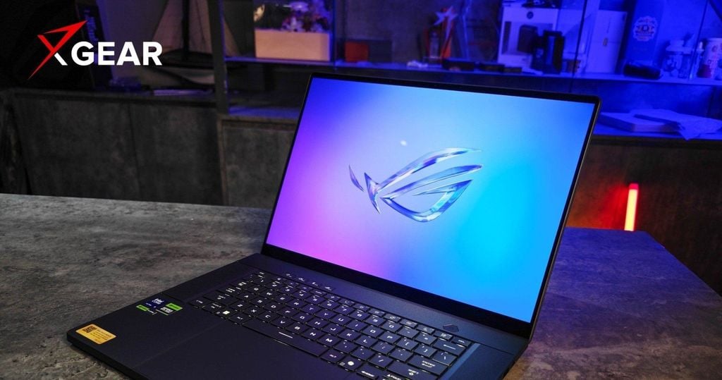 Asus ROG Zephyrus G16 GU605CM-QR078W laptop có màn hình OLED