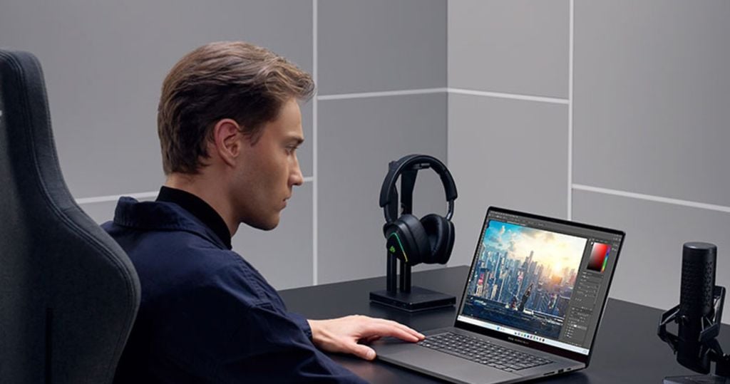 Asus ROG Zephyrus G16 GU605CM-QR078W chơi game Where Winds Meet