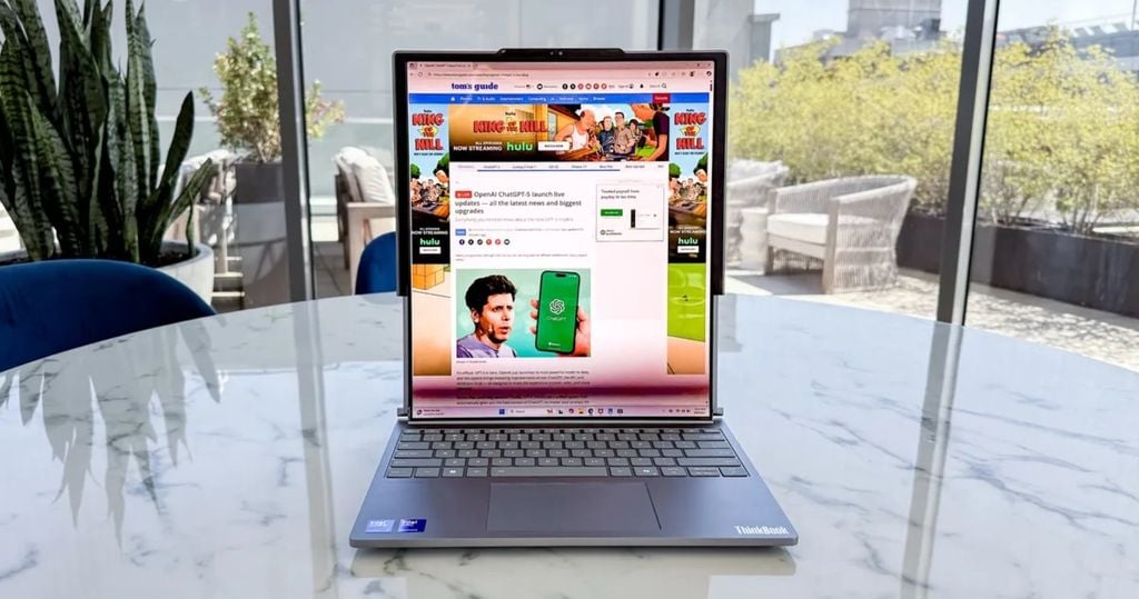 cơ chế hoạt động của laptop màn hình cuộn