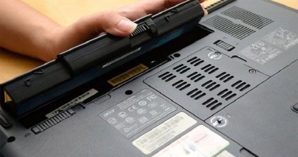 tuổi thọ của laptop pin liền và laptop pin rời