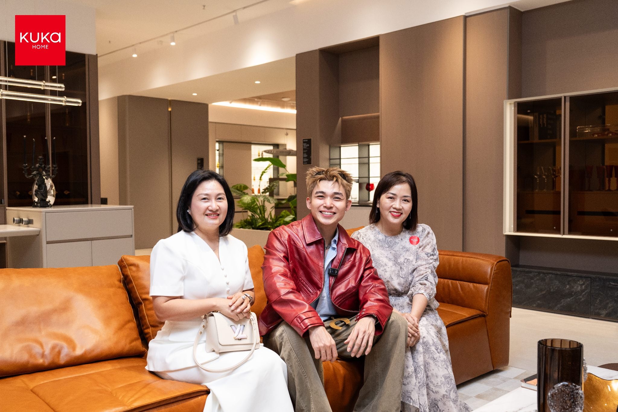 Nghệ sĩ JUN PHẠM tham gia khai trương KUKA HOME Royal City