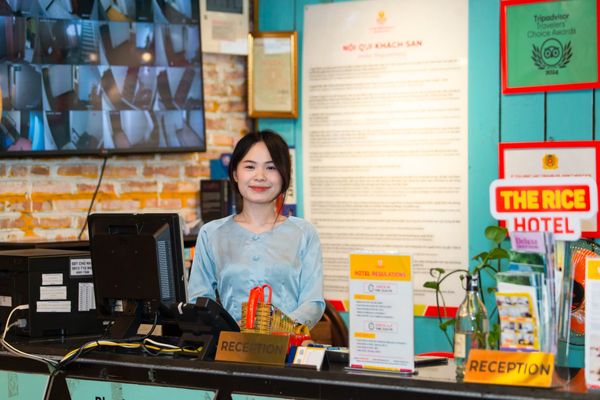 Nhân viên tại khách sạn The Rice chuyên nghiệp - làm việc có quy trình cụ thể