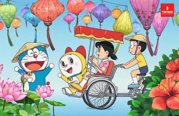 The group also had the experience of riding in a cyclo to admire the bustling streets.