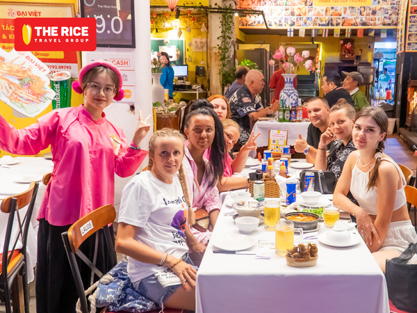 Visitors can stop by Dai Viet restaurant to enjoy delicious food in a convenient location.