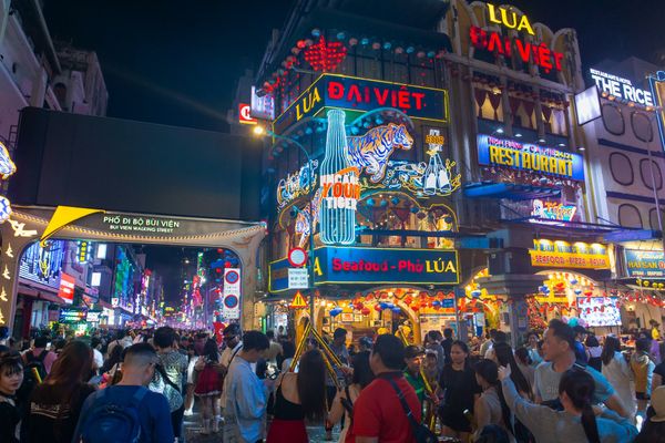 Bui Vien - a famous and bustling street in District 1