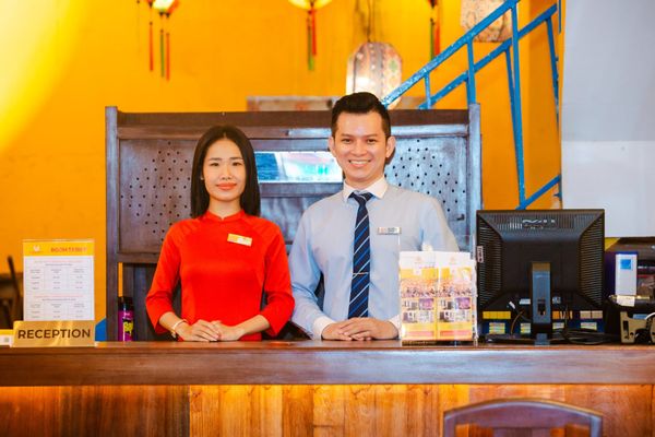 Nhân viên tại khách sạn The Rice vô cùng hiếu khách, hỗ trợ 24/7