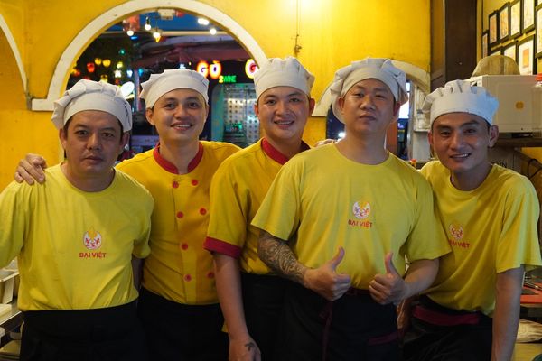 Đầu bếp tại đây chuyên nghiệp - nguyên liệu chất lượng