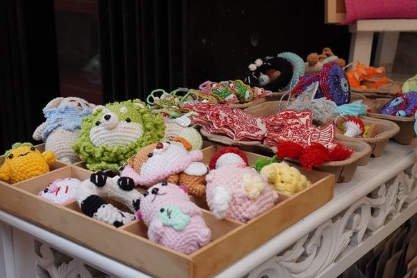 Sản phẩm handmade được bày tại đường sách vô cùng đẹp mắt