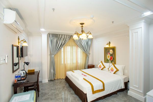 The Rice Bui Vien - prime location - saves travel time