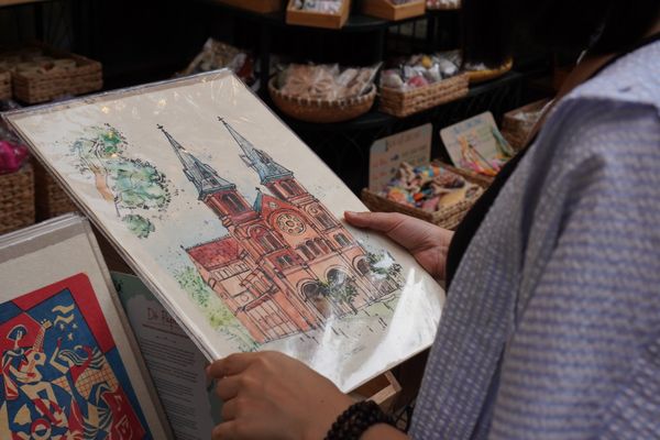 Visitors can buy a wide variety of souvenirs that reflect the essence of Vietnam when they come here