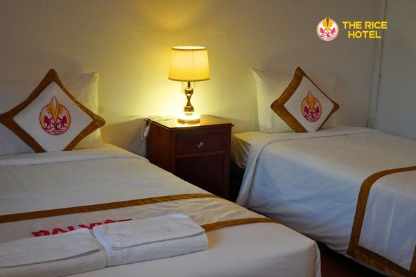 The Rice Hotel - centrally located in the city, with convenient transportation access