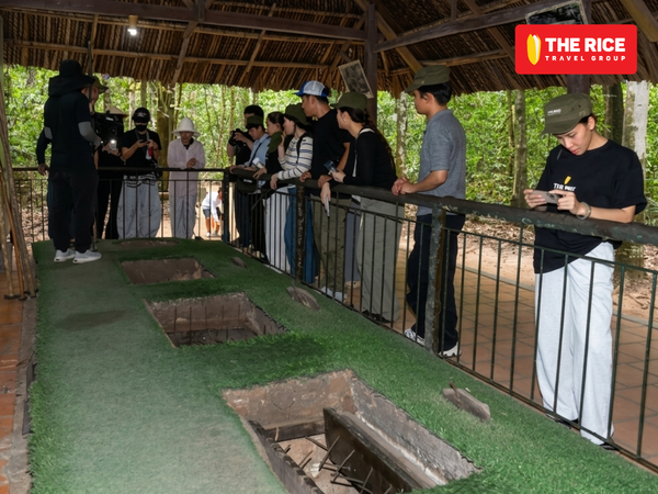 Bẫy chông tự tạo tại địa đạo Củ Chi