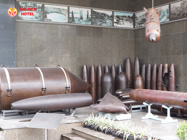 The images show the artifacts displayed right in front of the museum grounds