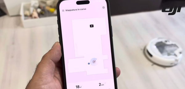 DJI ROMO công nghệ lau sàn