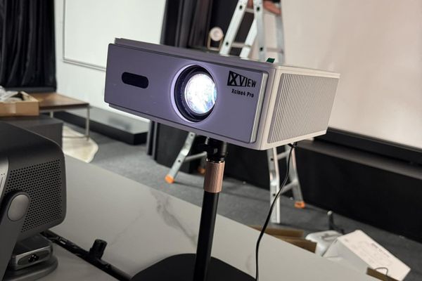 Máy chiếu Xview Xcine4 Pro2