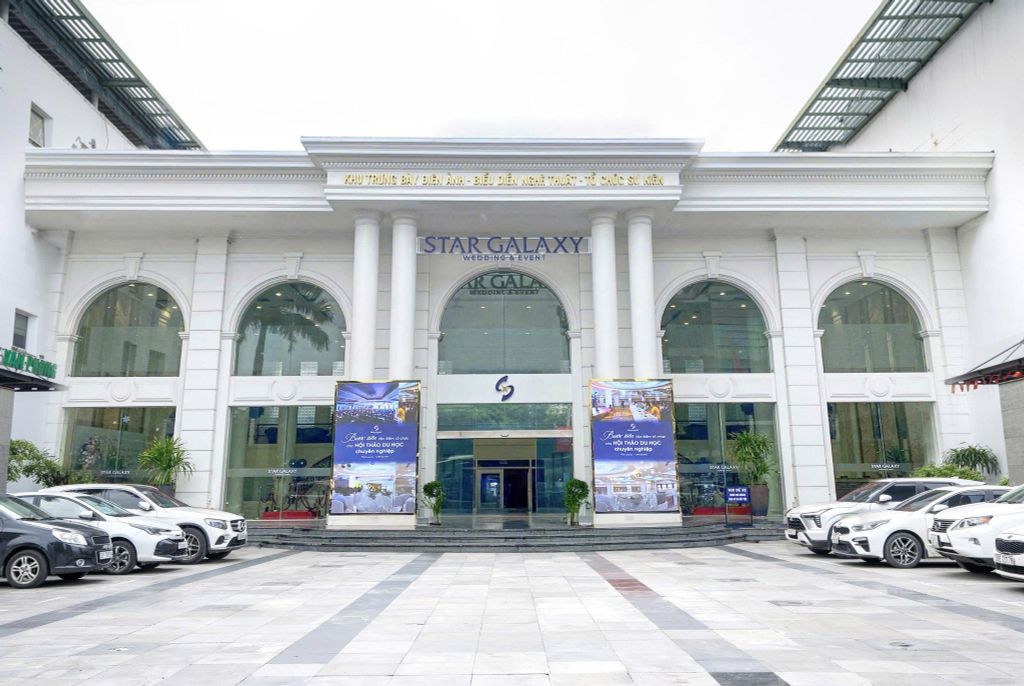 Gia tăng độ nhận diện nhờ hệ thống màn hình LED ngoài sảnh sự kiện