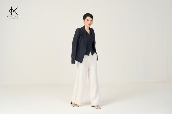 Phối Quần Ống Rộng vs Quần Suông Với Áo Blazer: Công Thức Nào Chuyên Nghiệp Hơn?