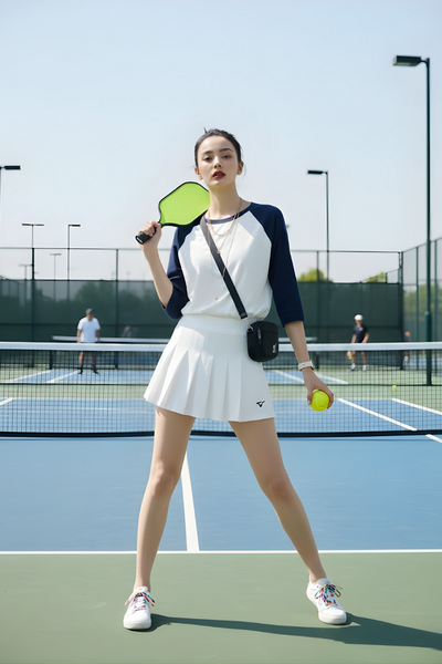 Địch Lệ Nhiệt Ba phối áo raglan