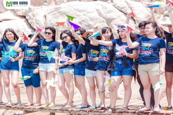 top5-tieu-chi-hang-dau-khi-chon-mua-ao-dong-phuc-team-building