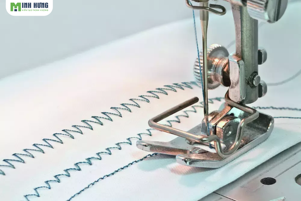 top-5-ly-do-khien-luxuni-la-lua-chon-hang-dau-khi-may-ao-dong-phuc