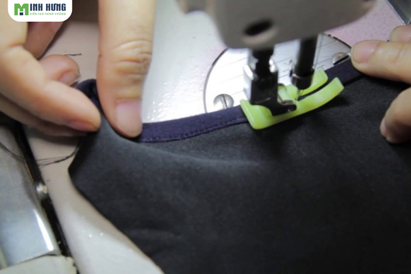 top-5-ly-do-khien-luxuni-la-lua-chon-hang-dau-khi-may-ao-dong-phuc