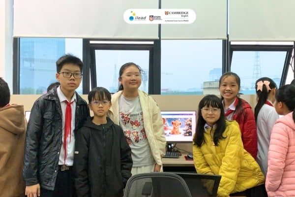 Ý tưởng phác thảo của nhóm 3 sau buổi đầu tiên của STREAM Christmas 2025