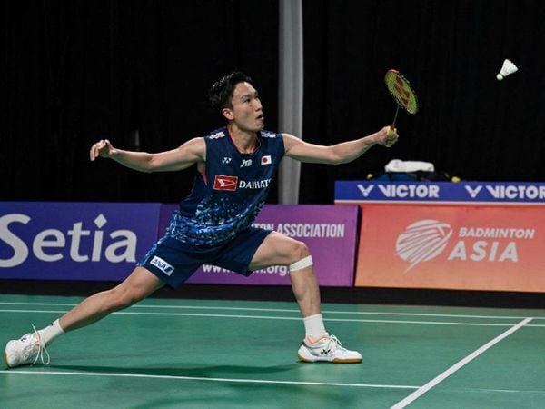 Kỹ thuật net shot cầu lông — tư thế đúng khi thực hiện bỏ nhỏ lưới