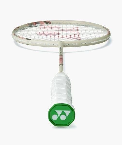 Vợt cầu lông Yonex NanoFlare 700 Play Limited 2026 màu Be nhạt — toàn cảnh