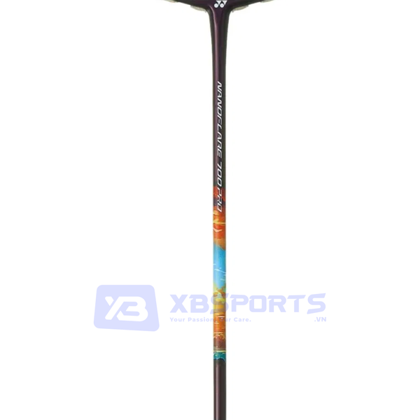Yonex NanoFlare 700 Pro — góc nhìn tổng thể cây vợt đầu nhẹ kiểm soát phản xạ