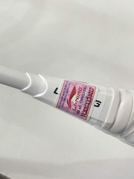 Cách nhận biết vợt Li-Ning chính hãng — kiểm tra tem mã vạch điện tử xác thực