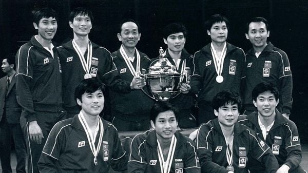 Chung kết Thomas Cup 1982 tại London — Trung Quốc 5-4 Indonesia, lần đầu tiên TQ vô địch
