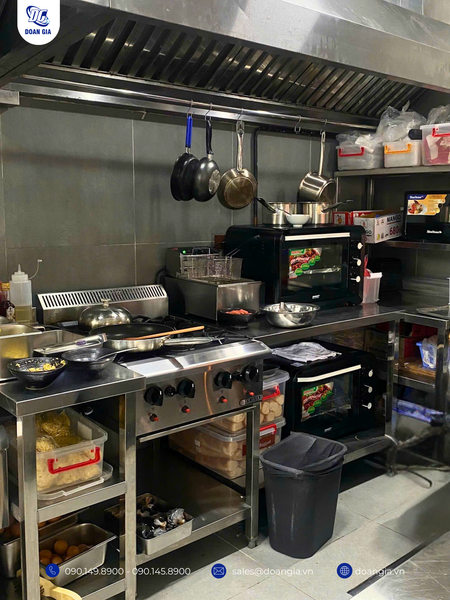 chụp hút mùi inox công nghiệp