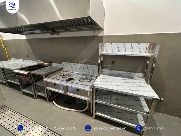 chụp hút mùi công nghiệp