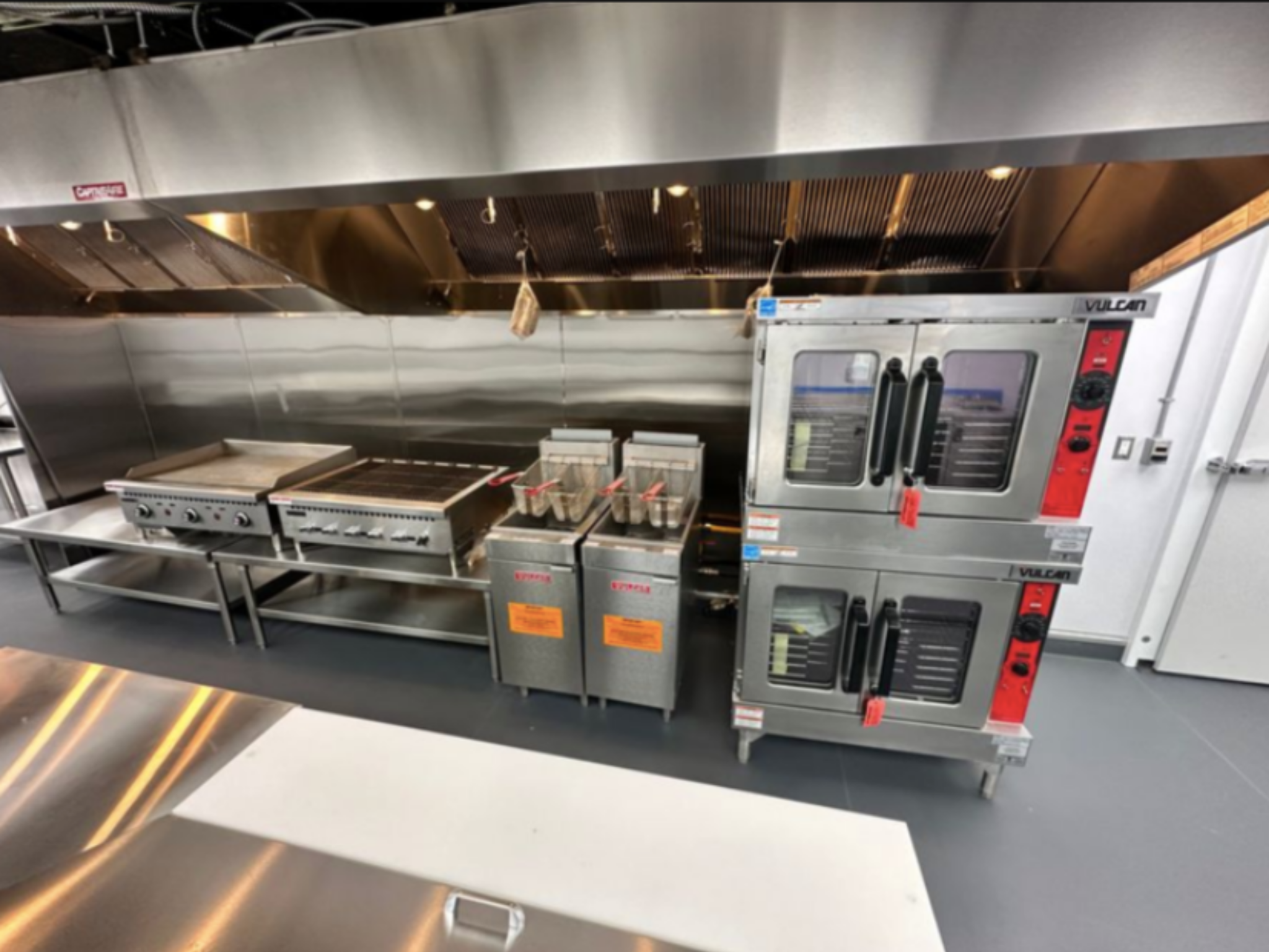 thiết kế bếp công nghiệp