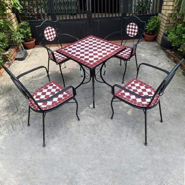 Ứng dụng bàn ăn mặt đá Mosaic