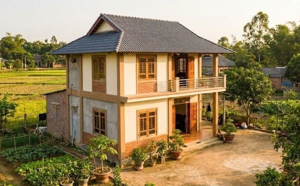 Mẫu nhà 2 tầng nông thôn 400 triệu mái Nhật