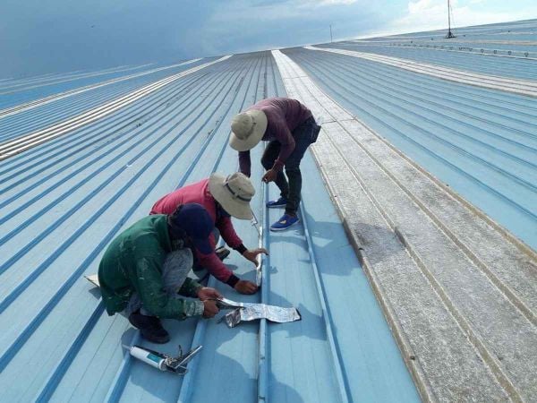 Miếng dán chống dột mái tôn