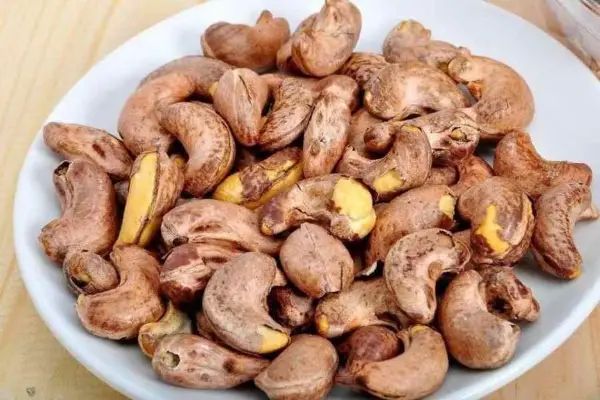 Cách bảo quản hạt điều rang muối đúng cách & giữ nguyên dưỡng chất