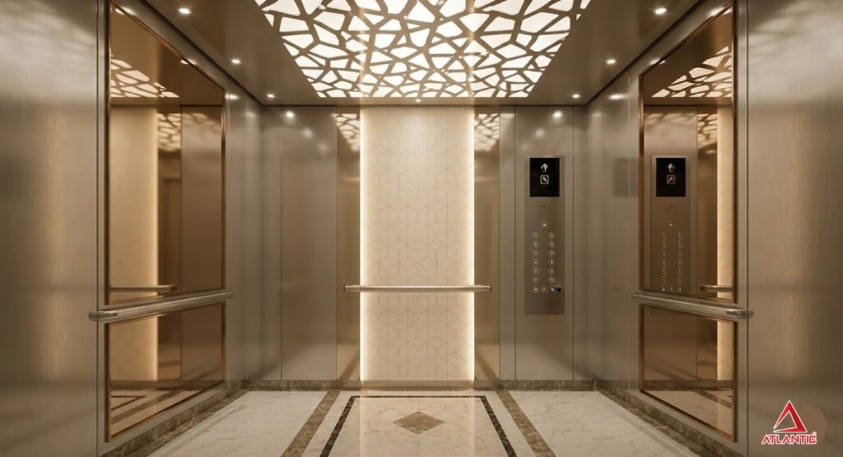 Lưu ý về ánh sáng và họa tiết trần để tăng tính thẩm mỹ cho cabin