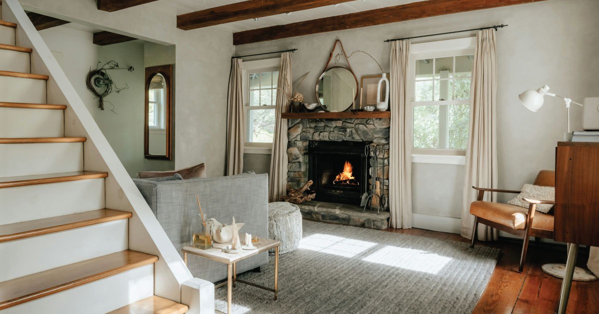 Nội thất gỗ và ánh sáng: Bí quyết để không gian thêm ấm cúng