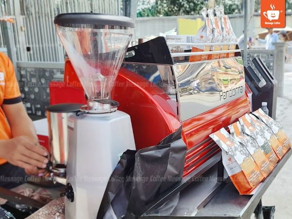 chi-phi-nhuong-quyen-xe-cafe-pha-may