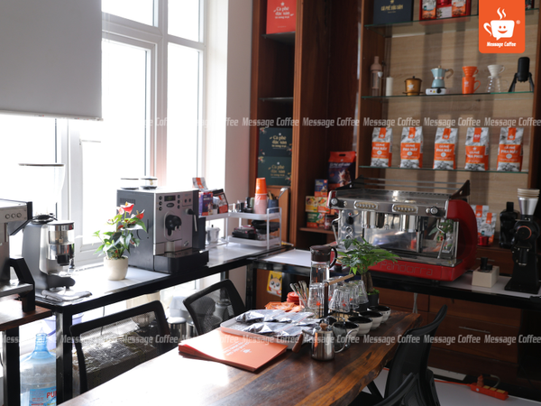 messagecoffee-khong-gian-cupping-coffee