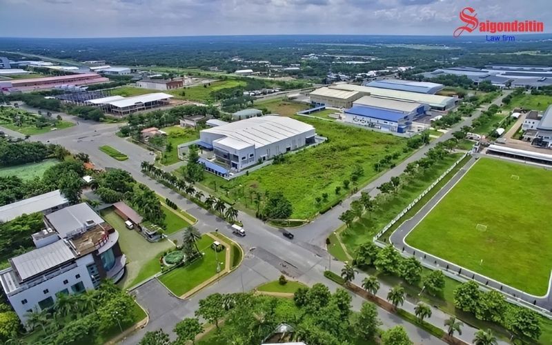 đồ họa miêu tả lợi ích của miễn giảm tiền sử dụng đất và thuê đất 2025