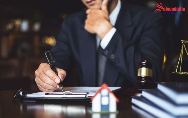 đồ họa miêu tả xây nhà trên đất người khác: tranh chấp dân sự hay xử lý hình sự