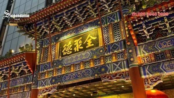 Phố đi bộ Tiền Môn nằm trên trục nam – bắc cổ xưa của thủ đô Bắc Kinh