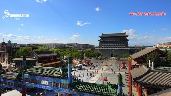 Phố đi bộ Tiền Môn được xem như “trái tim thương mại cổ kính” của Bắc Kinh