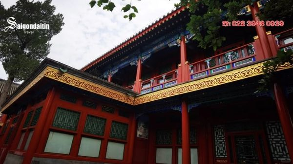 Chân dung Hòa Thân