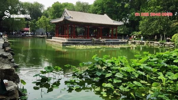 Chân dung Hòa Thân