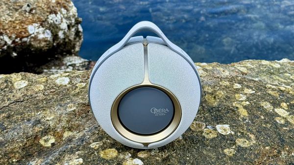 Devialet Mania phiên bản Opéra de Paris mạ vàng 24k